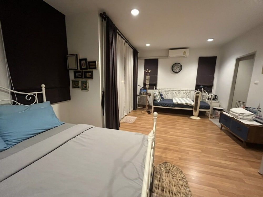 undefined Autta House