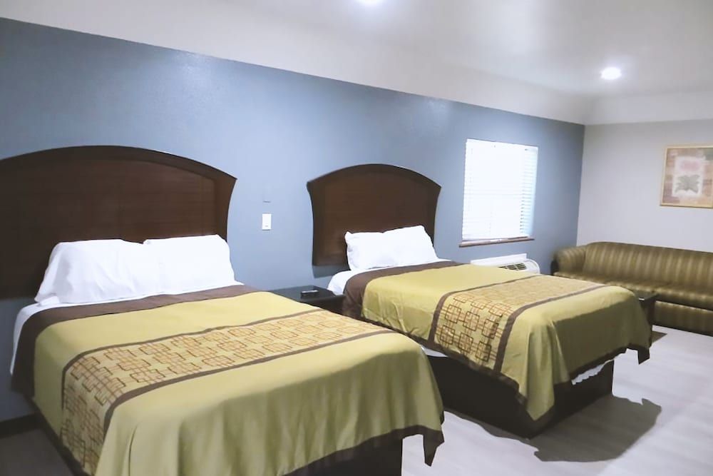 undefined Blue Way Inn & Suites By Jasper Houston 8