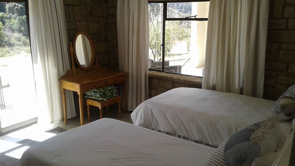 Ledges Retreat Family Cottage, 2 Bedrooms, Mountain View 4