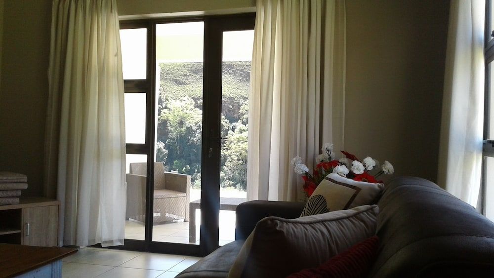 Ledges Retreat Family Cottage, 2 Bedrooms, Mountain View 15