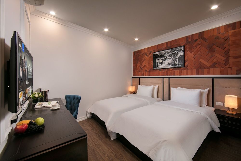 undefined Marina Hotel 3