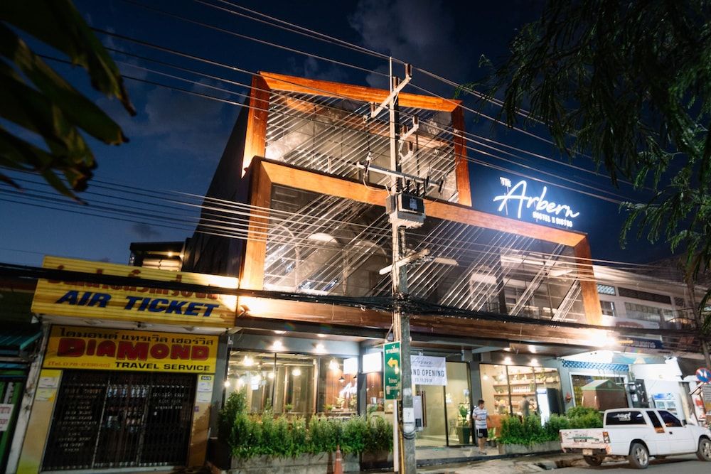 undefined The Arbern Hostel x Bistro 10