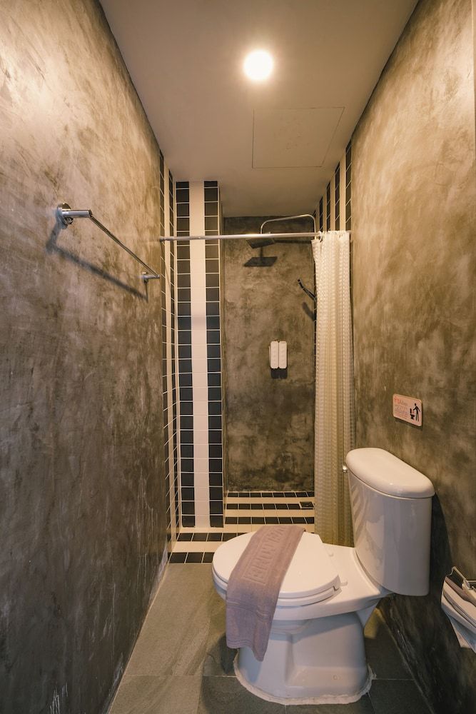 The Arbern Hostel x Bistro Signature Studio Suite, 1 King Bed, Non Smoking, Mountain View 7