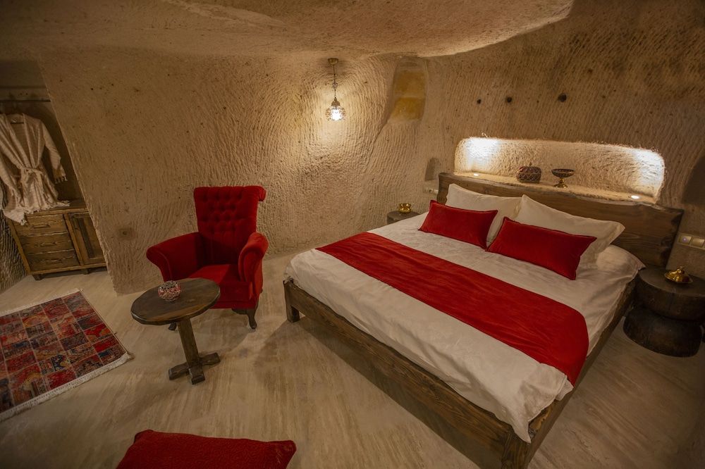 Mak's Cave House Design Double Room 6