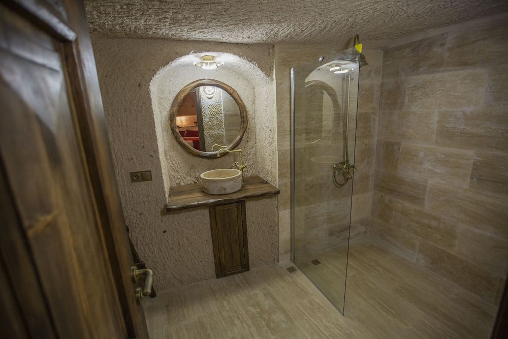 Mak's Cave House Design Double Room 2