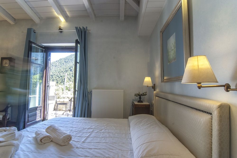 Ostra Menalon Luxury Suites Deluxe Villa (1 space) 4