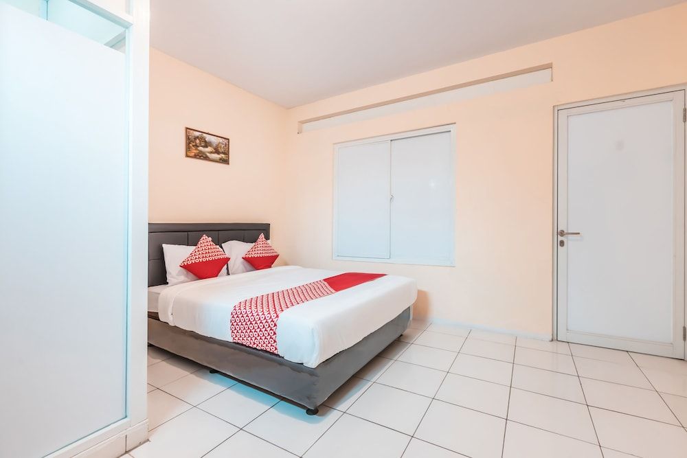 undefined Super OYO 1868 J&b Room Pramuka