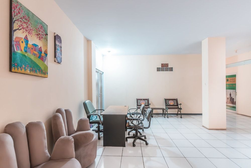 undefined Super OYO 1868 J&b Room Pramuka 8