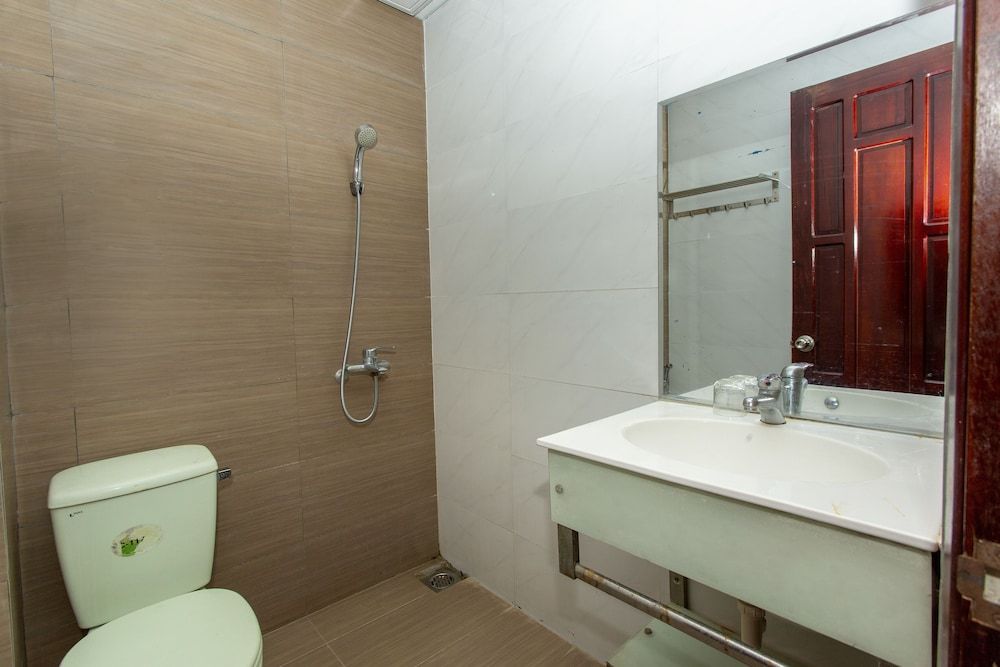 OYO 1067 Phuc Long Hotel Superior Double Room 6