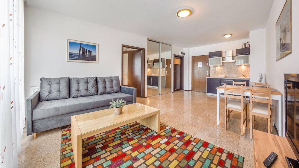 Apartment (78)