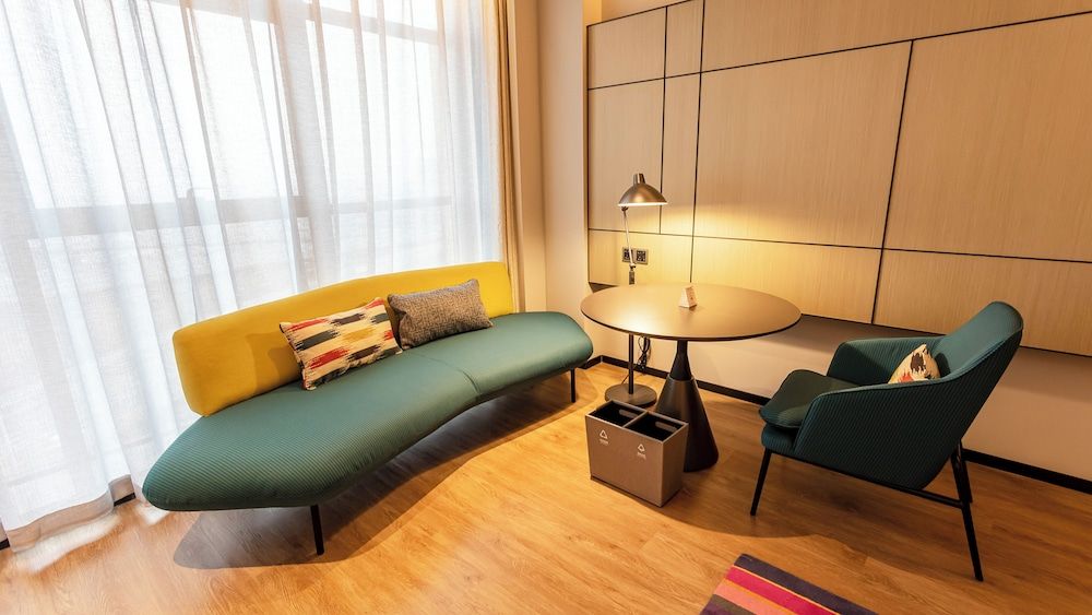 Room, 1 King Bed, Non Smoking, City View