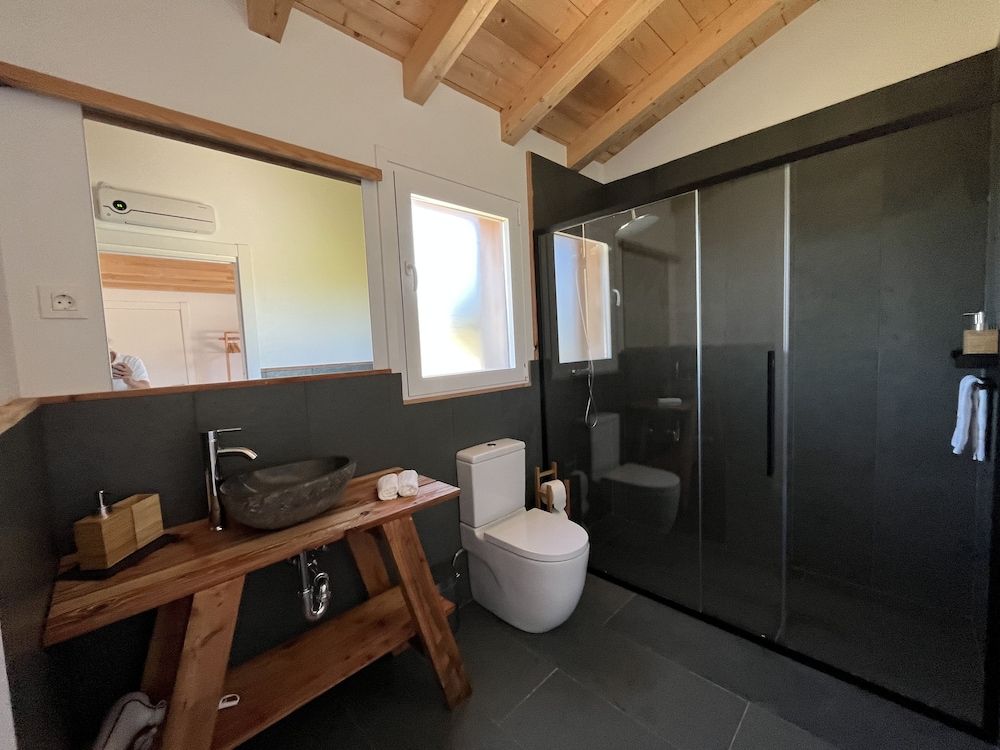 Basoan Deluxe Apartment, 3 Bedrooms, Terrace, Pool View 6