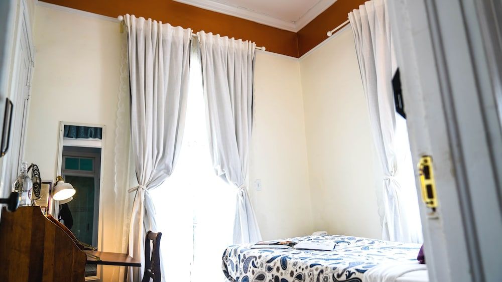 The Screenwriter Room with Shared Bath