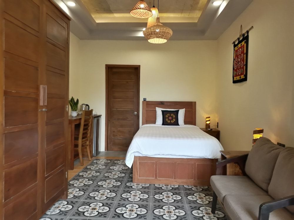 undefined Pink Tulip Hoi An 5