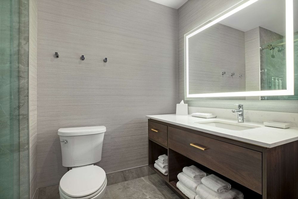 Studio Suite, 1 Queen Bed