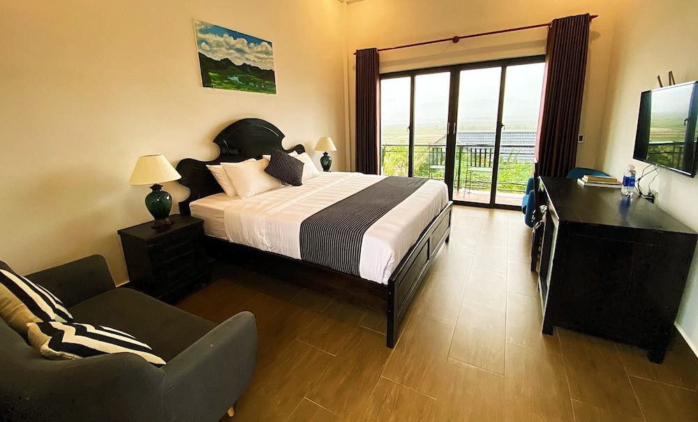 Karst Villas Phong Nha Deluxe Room 4