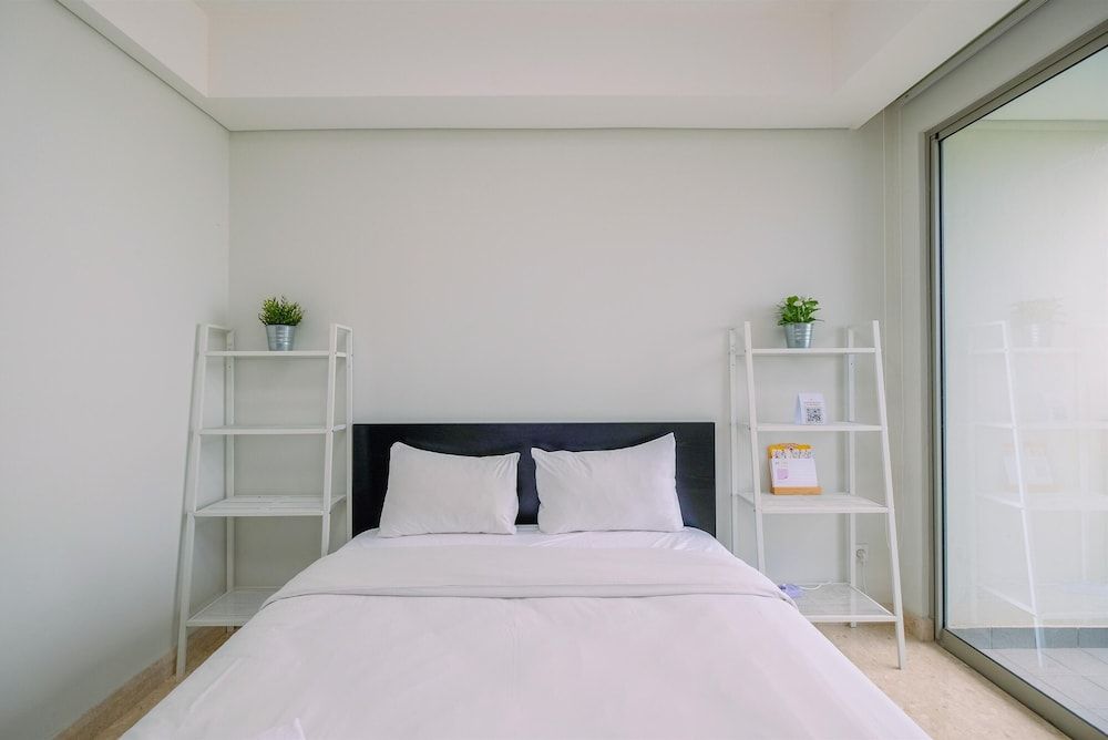 undefined Elegant Studio with Pool and Sea View at Gold Coast Apartment