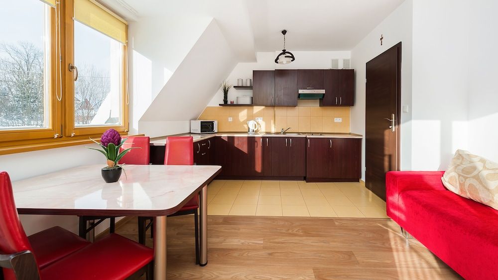 Apartment (6)