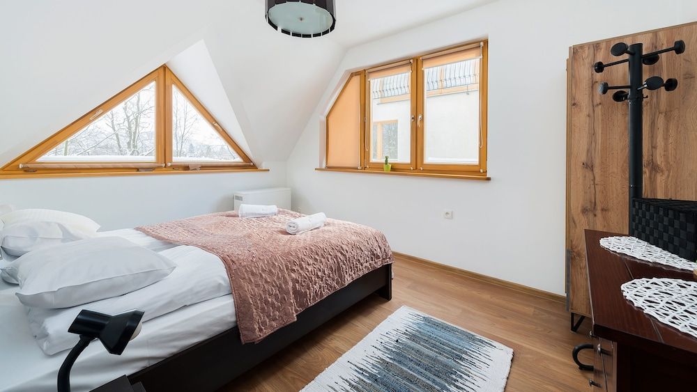 Apartment (6)