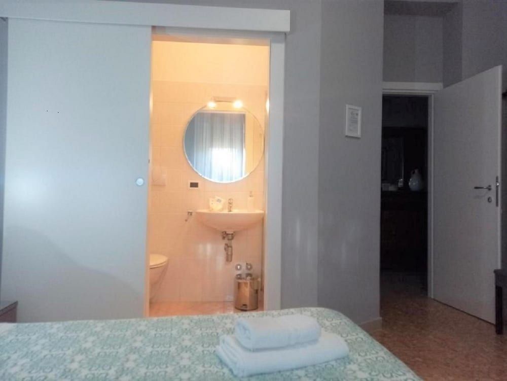 B &B Residence Armonia Exclusive Double or Twin Room, 1 Bedroom (Camera Orchidea)