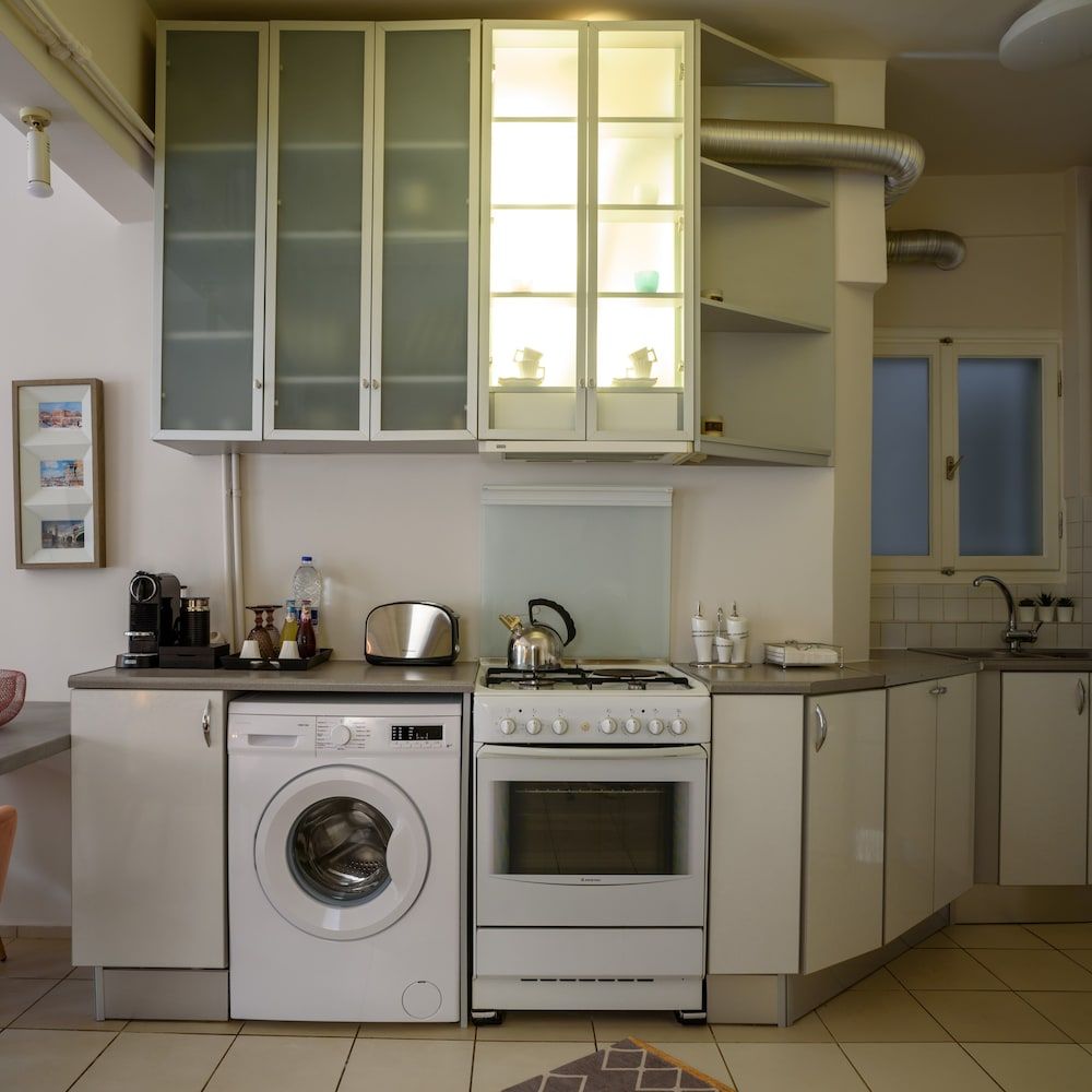 undefined Acropolis Exclusive Studio 7