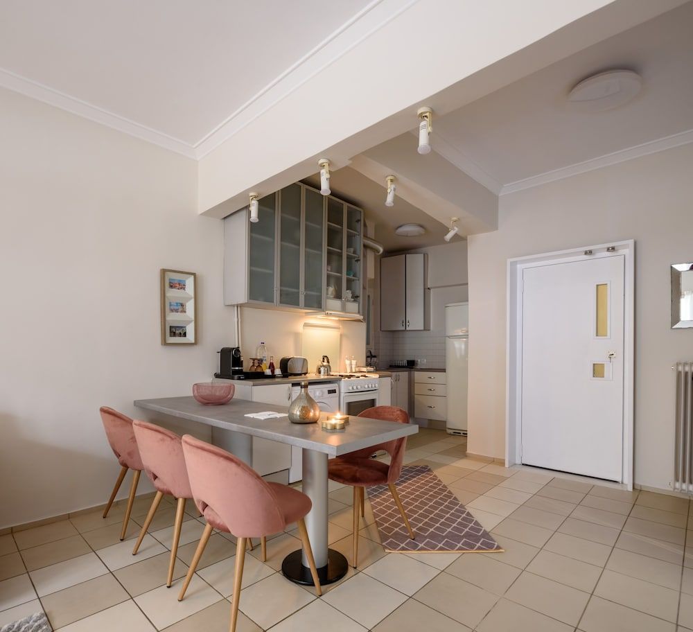 undefined Acropolis Exclusive Studio 6