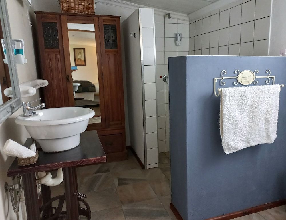 Dekotzenhof Twin Room (Room 3) 4