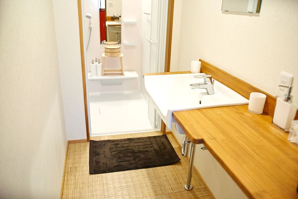 Kyoto Machiya Saikyo-Inn Holiday Home, Beni 16