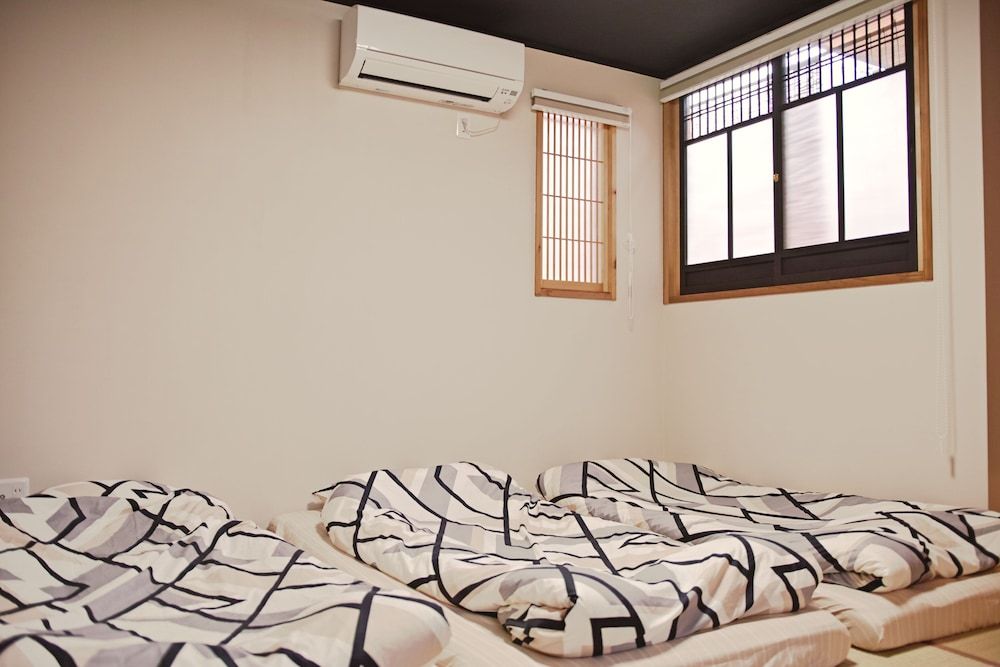 Kyoto Machiya Saikyo-Inn Holiday Home, Sakura 2