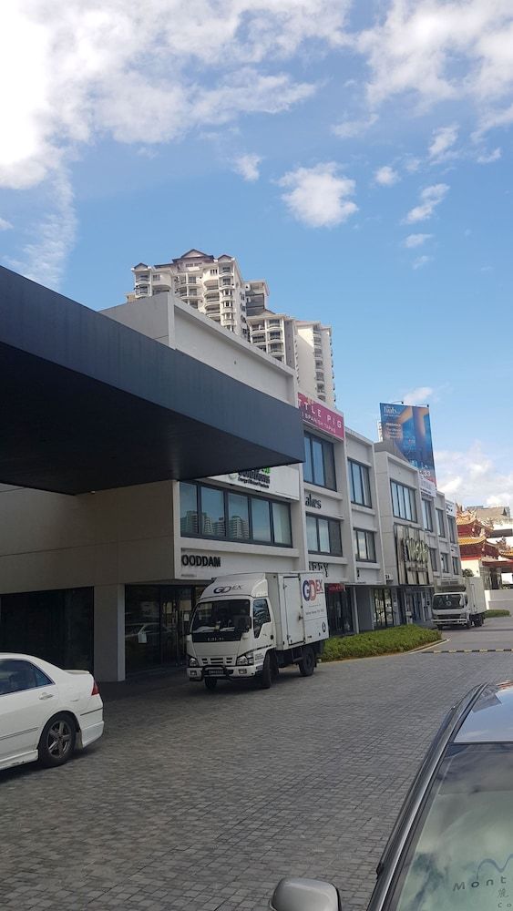 undefined The Hub SS2 by manatidur 7