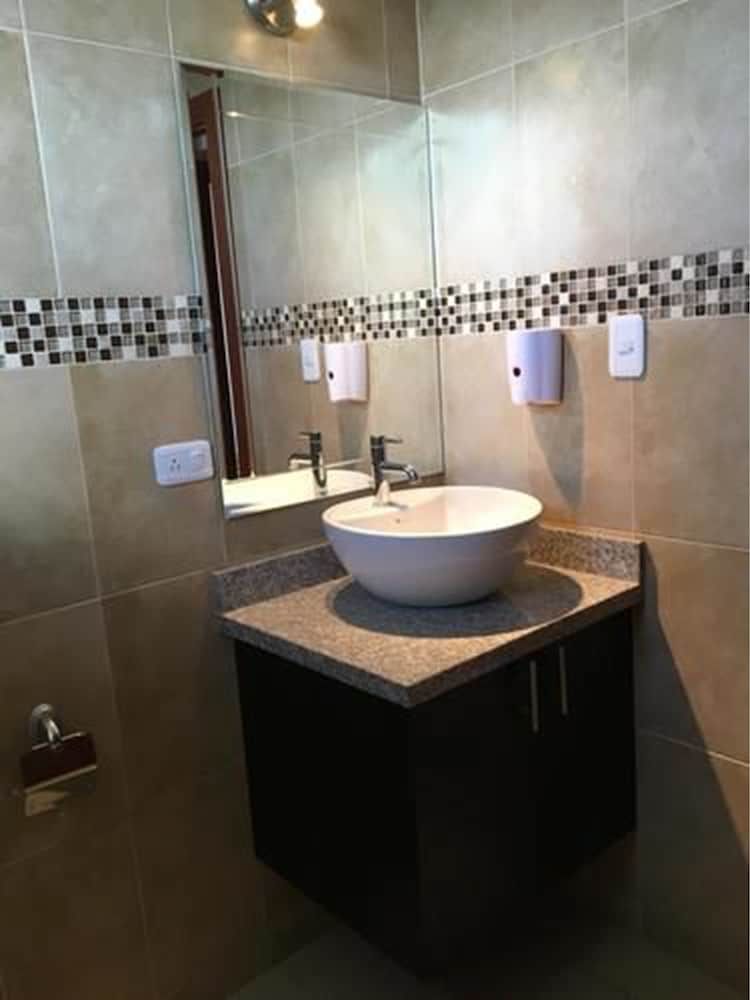 Las Hortencias Casa De Huéspedes Standard Triple Room, 2 Double Beds, Non Smoking 2