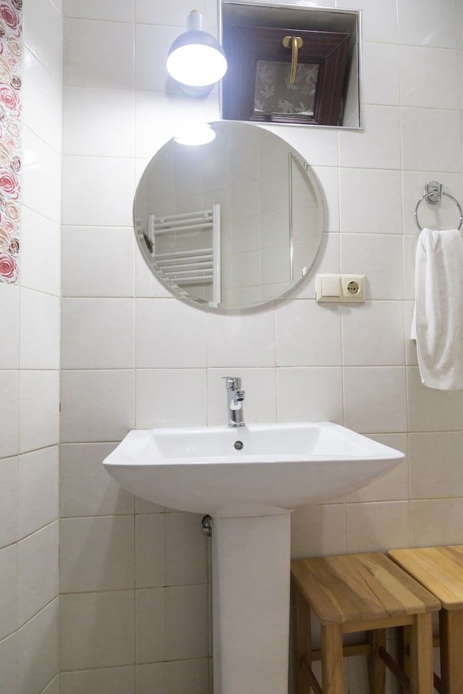 Gallery Hostel Tbilisi Bed in 8-Bed Shared Dormitory Room 4