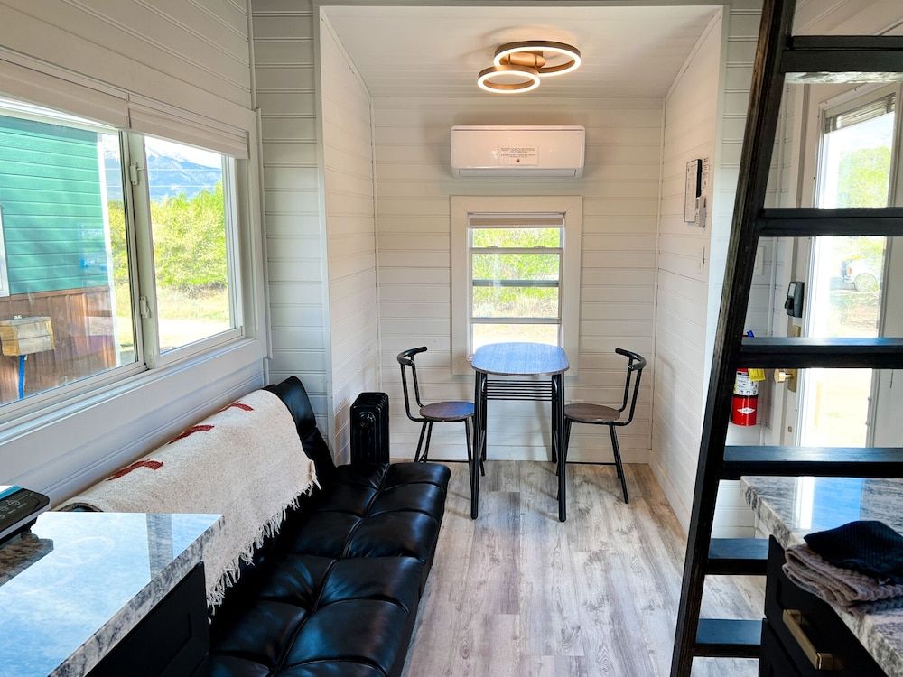 BV Overlook Camp & Lodging Belford Tiny Home 6