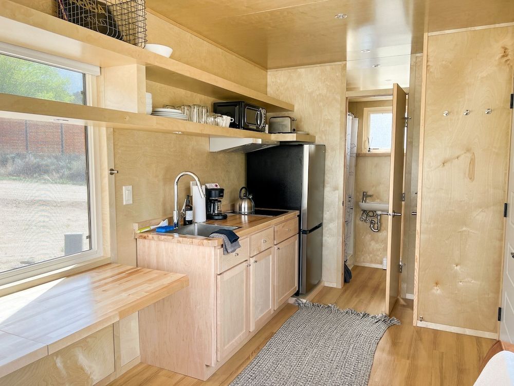 BV Overlook Camp & Lodging Columbia Tiny Home 4