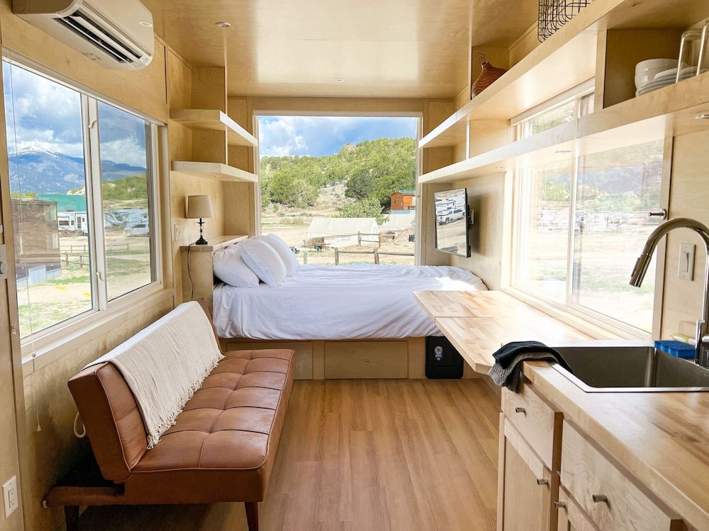 BV Overlook Camp & Lodging Columbia Tiny Home 2