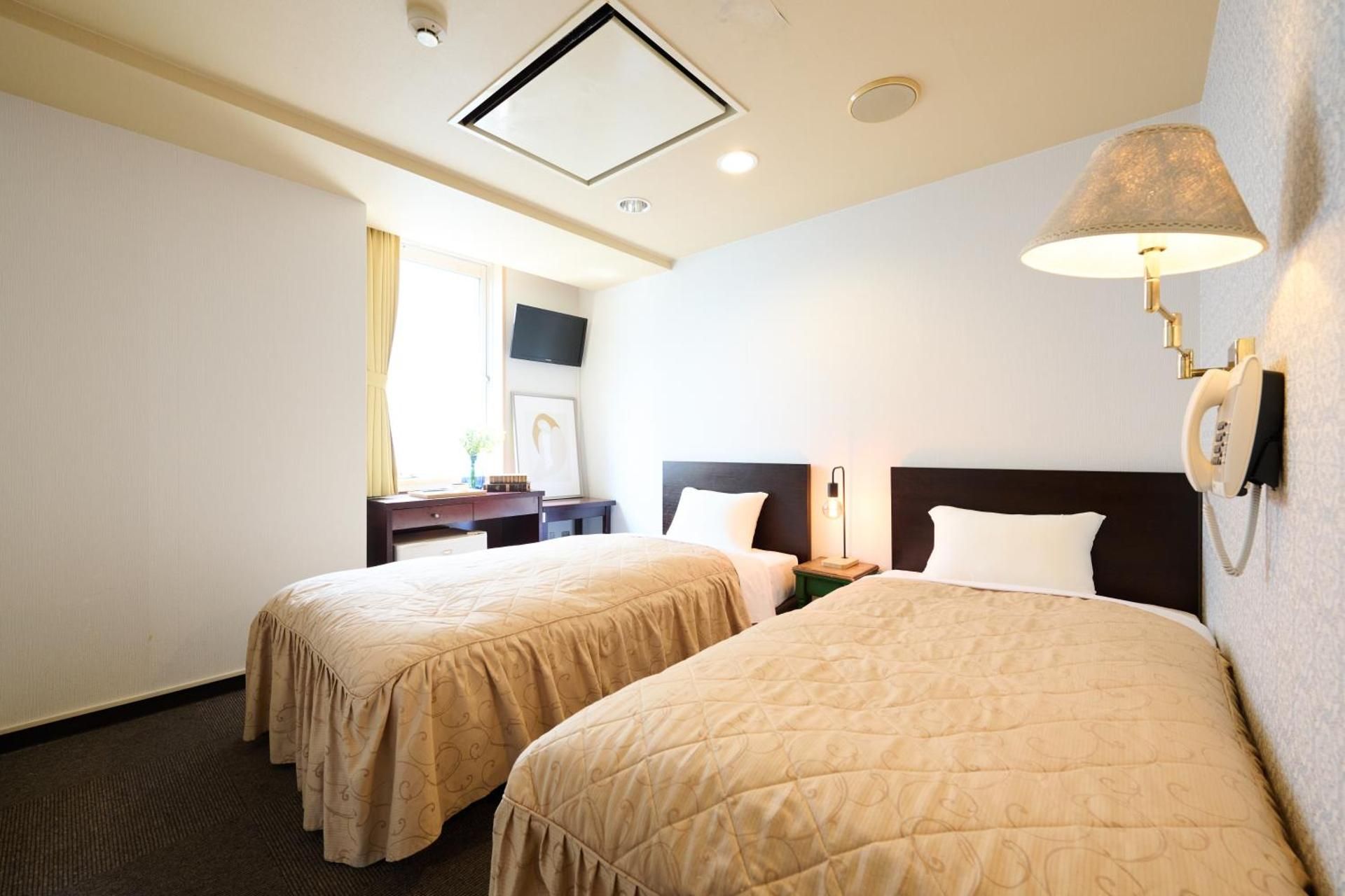 Twin Room - Non-Smoking