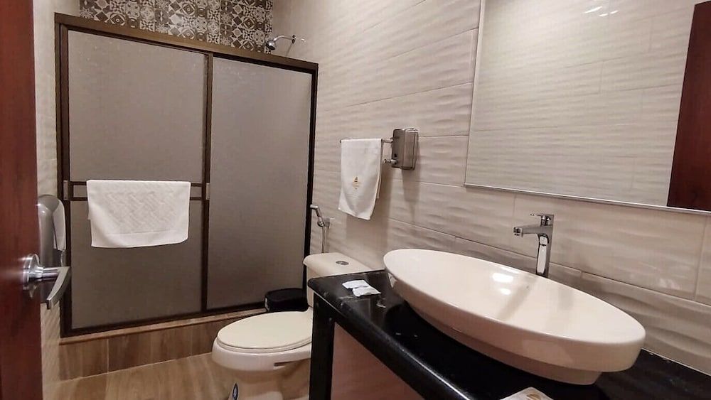 Hostal California Inn Standard Double Room, 1 Queen Bed 5