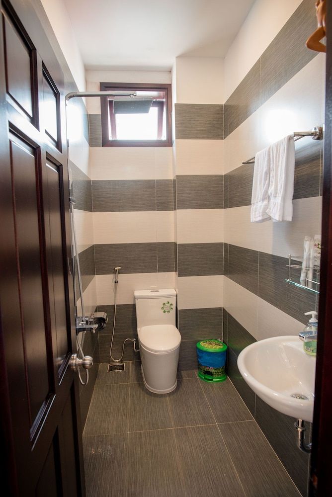 Minh An Riverside Villa Superior Double Room, River View 9