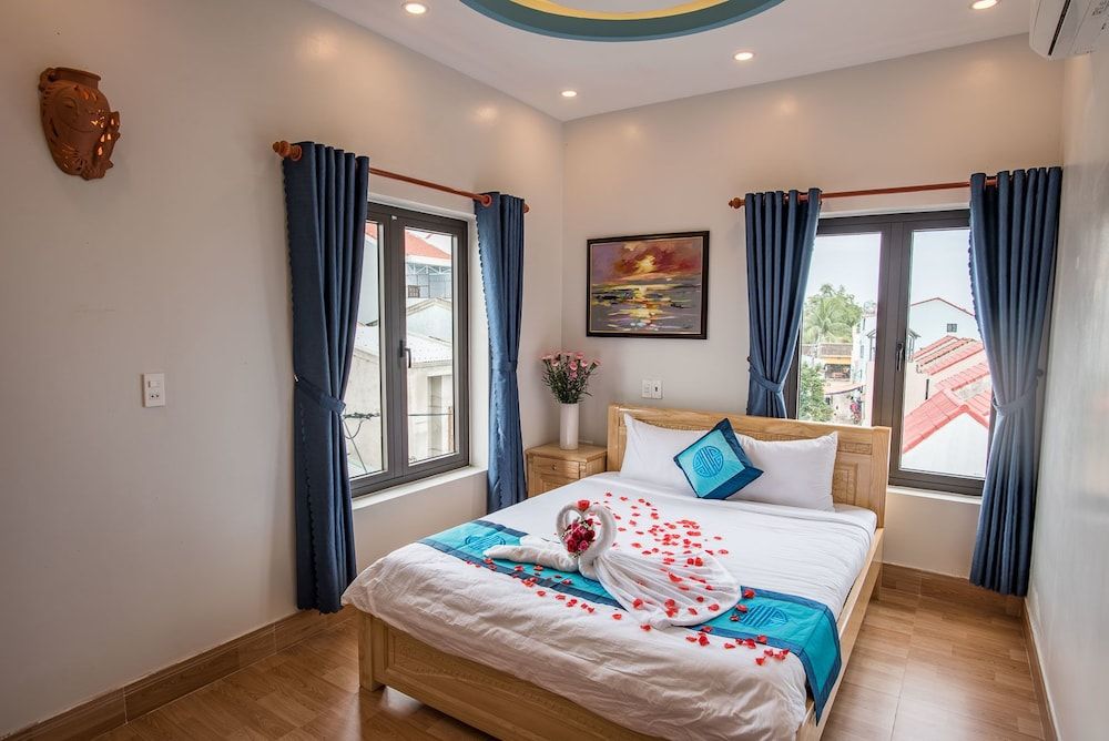 Minh An Riverside Villa Superior Double Room, River View 4