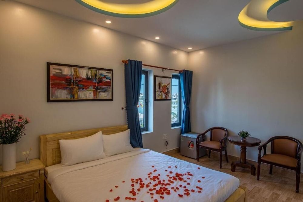 undefined Minh An Riverside Villa