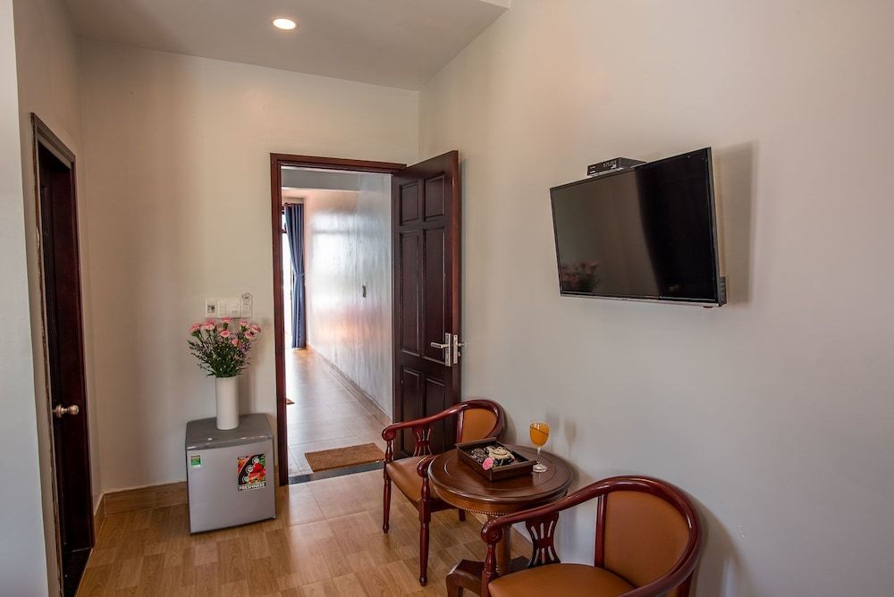 Minh An Riverside Villa Superior Double Room, River View 3