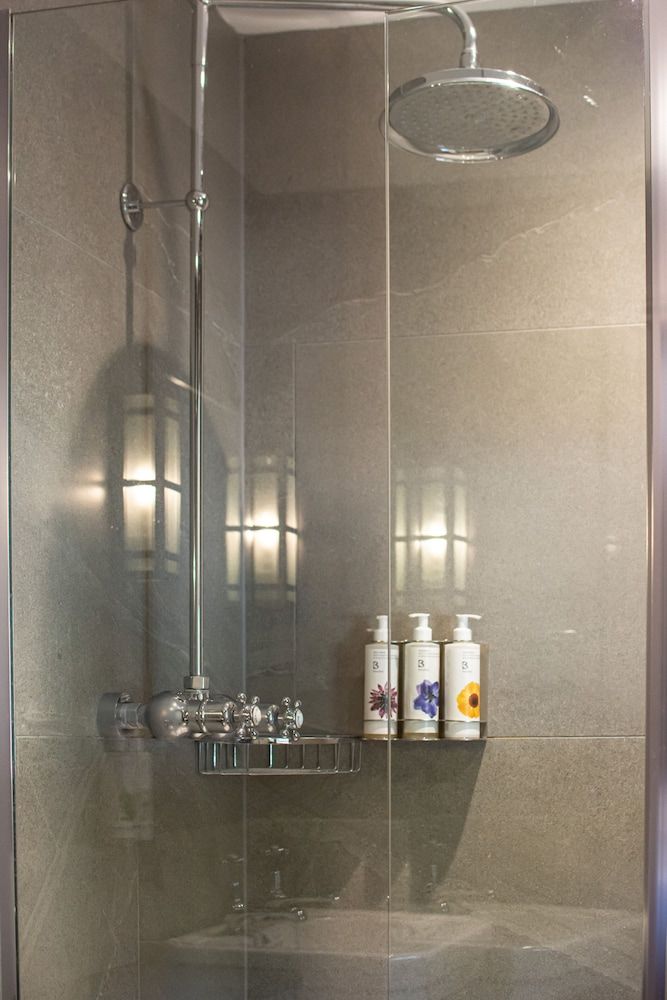 The Stump Standard Double Room, Ensuite 6