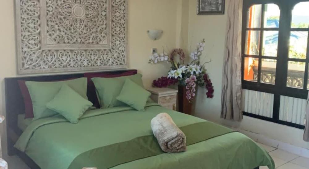 Batur Sunrise Guesthouse Queen Room on 2rd Floor 3