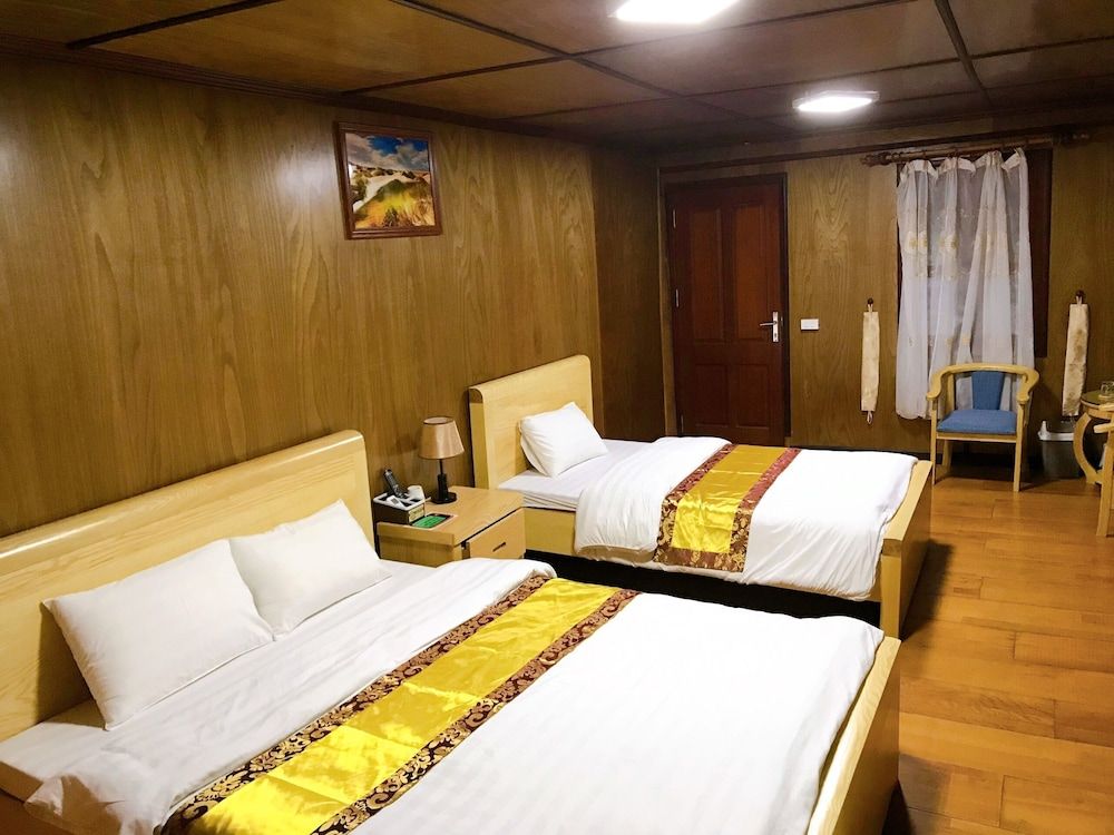 undefined Paragon Resort 4