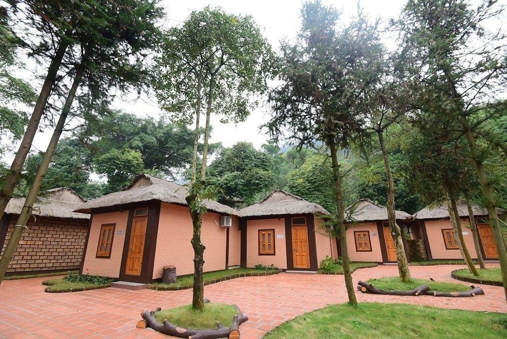 undefined Paragon Resort 8