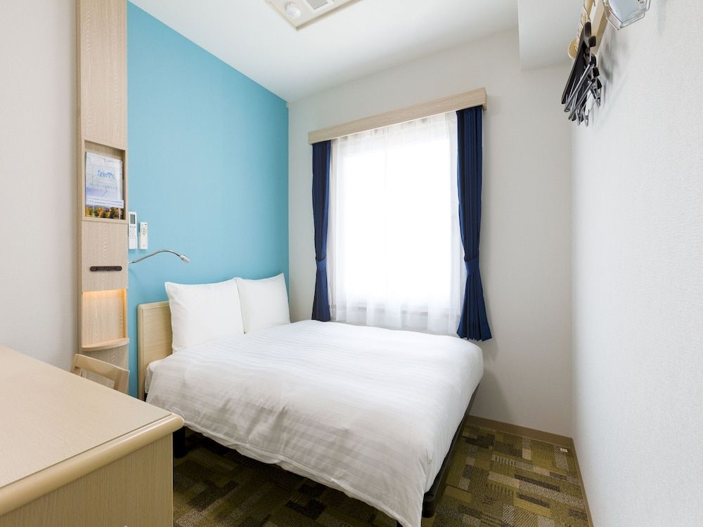 Toyoko Inn Tozai-sen Kiba-eki Economy Double Room 3