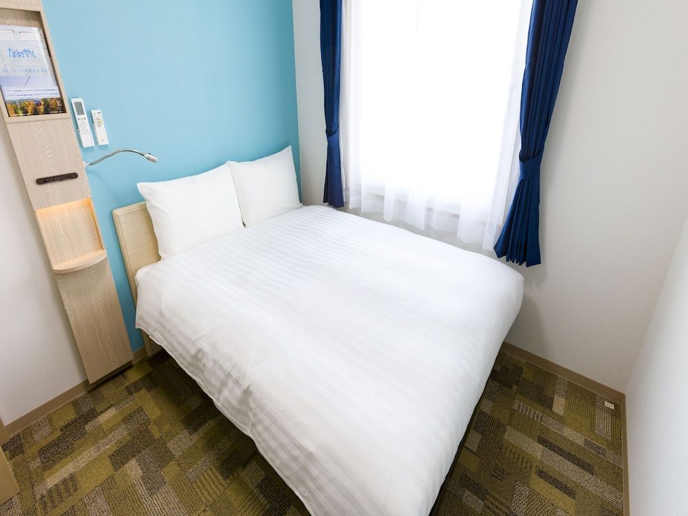 Toyoko Inn Tozai-sen Kiba-eki Economy Double Room