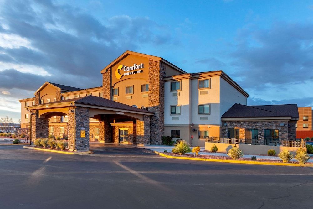undefined Comfort Inn & Suites Page at Lake Powell 3