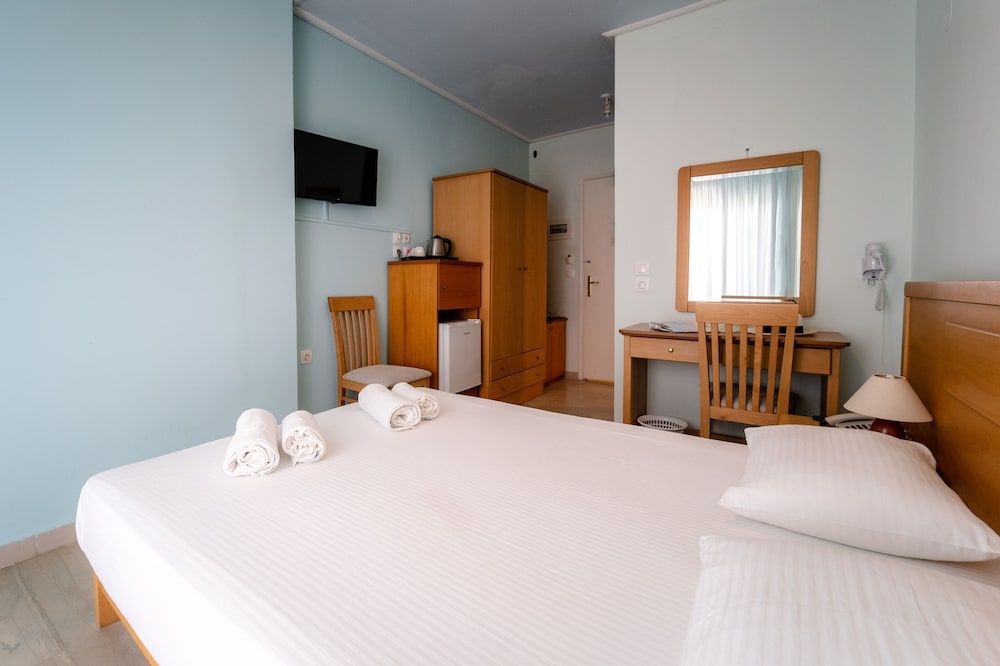 Single Room, Sea View