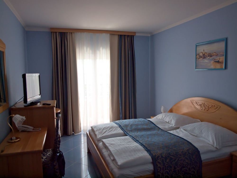 Standard Double Room, Park View